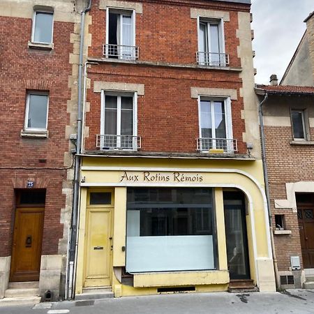 Apartamento LES ROTINS - 80m de la cathédrale Reims Exterior foto