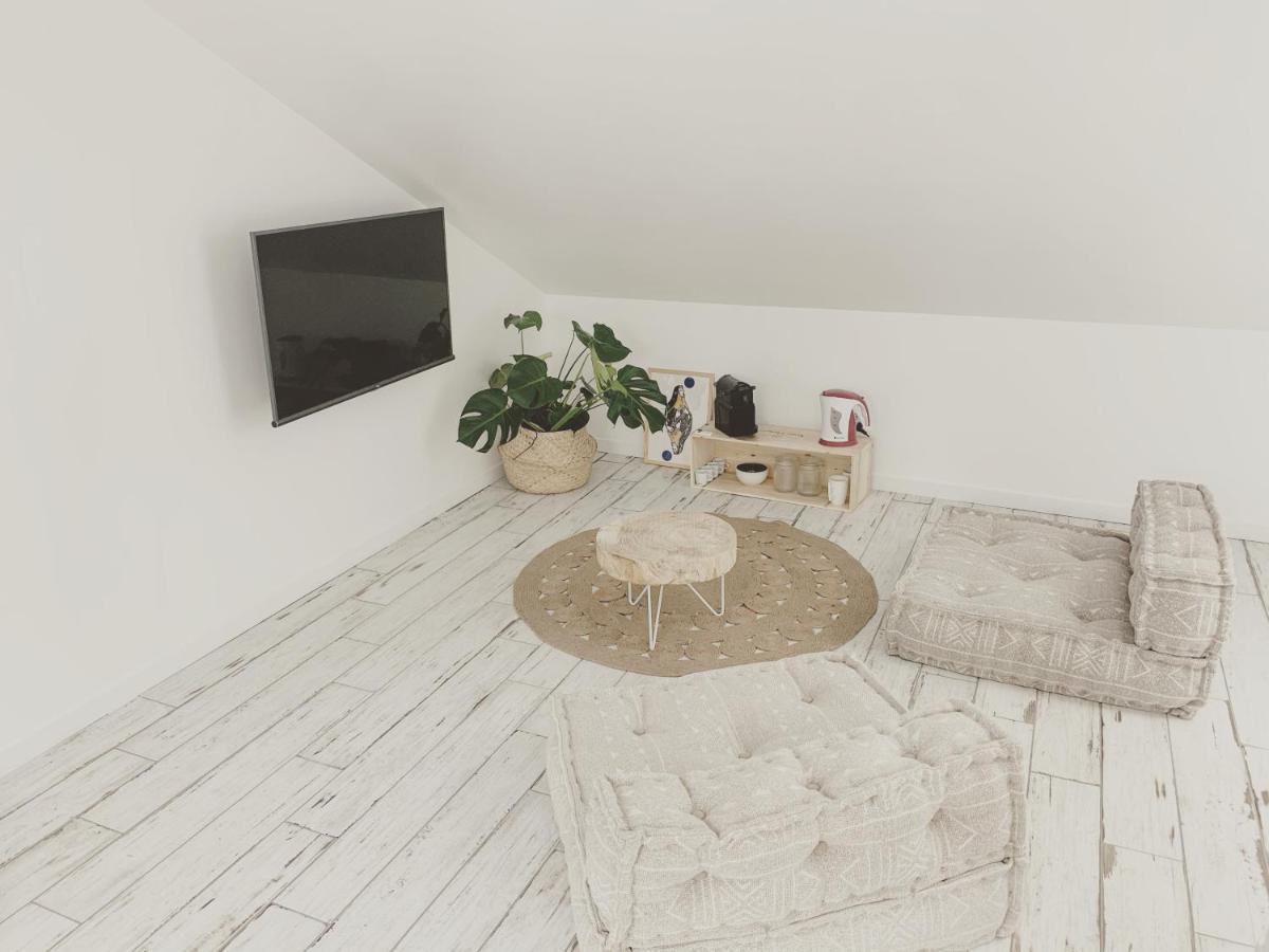 Apartamento LES ROTINS - 80m de la cathédrale Reims Exterior foto