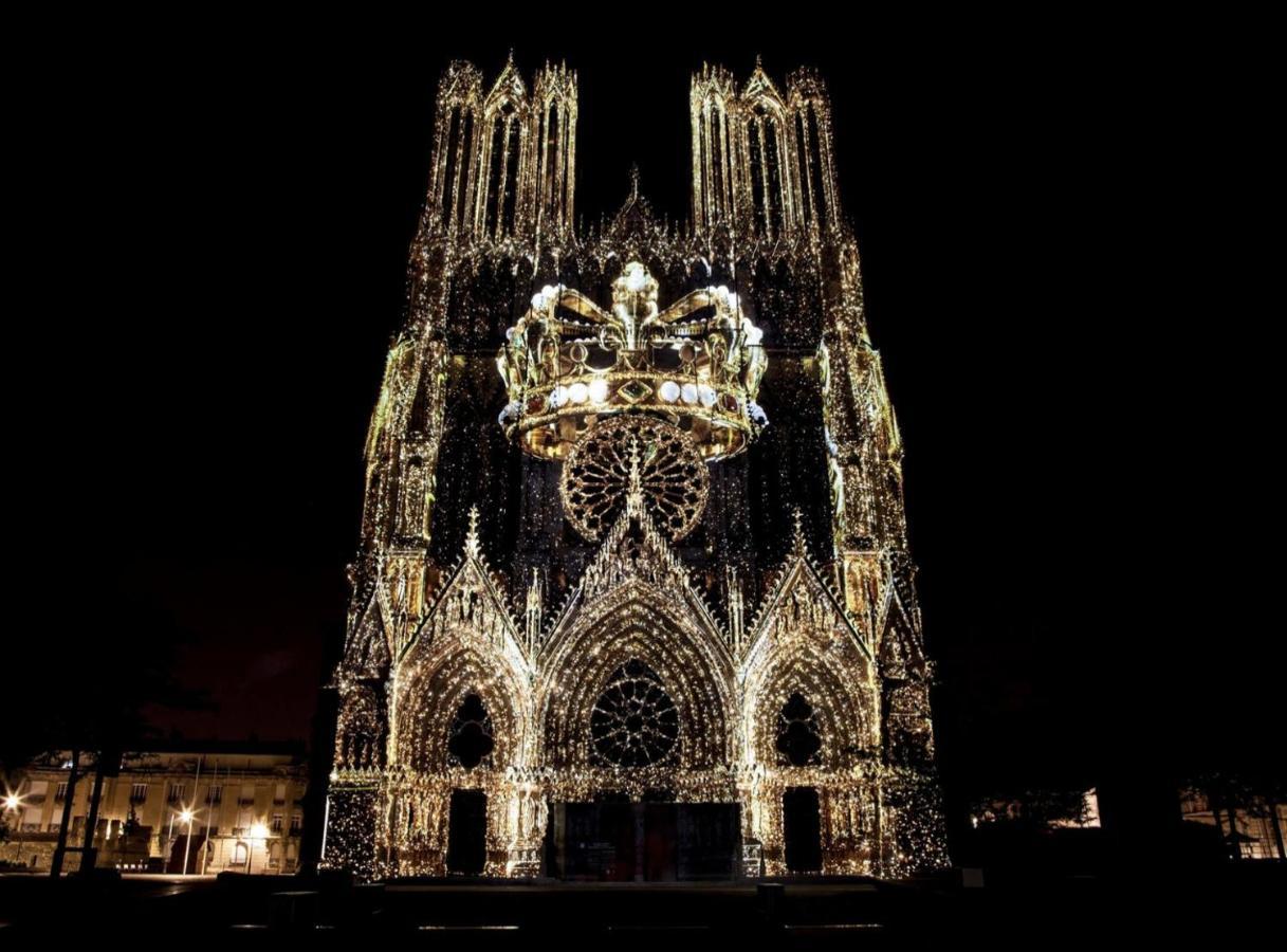 Apartamento LES ROTINS - 80m de la cathédrale Reims Exterior foto