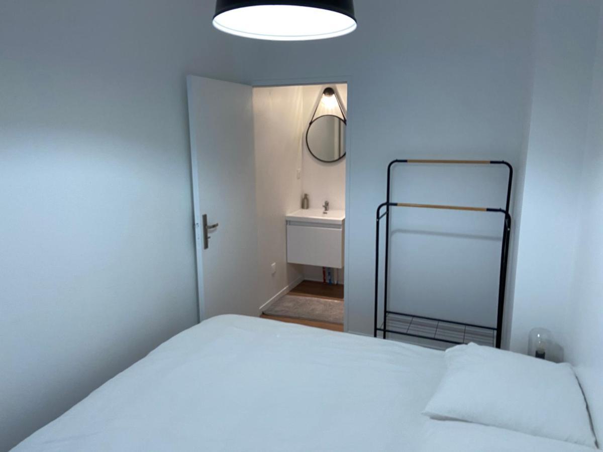 Apartamento LES ROTINS - 80m de la cathédrale Reims Exterior foto